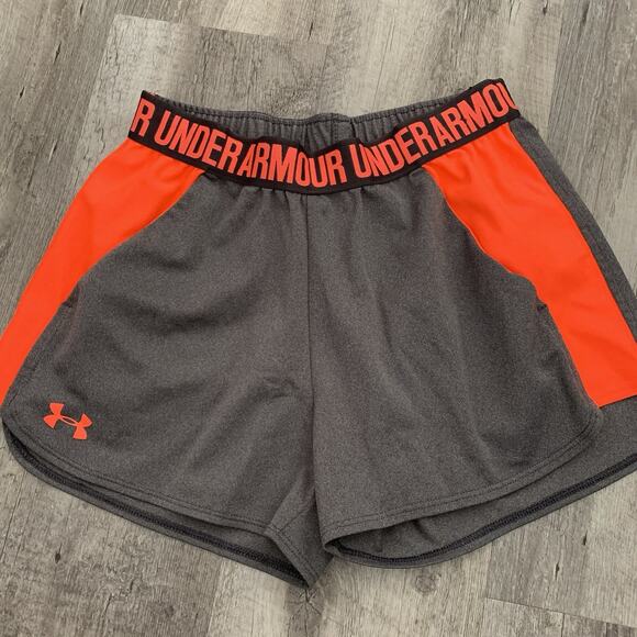 Under Armour Shorts Womens Small Neon Loose Heatgear Spell Out Pockets Running - Picture 1 of 6